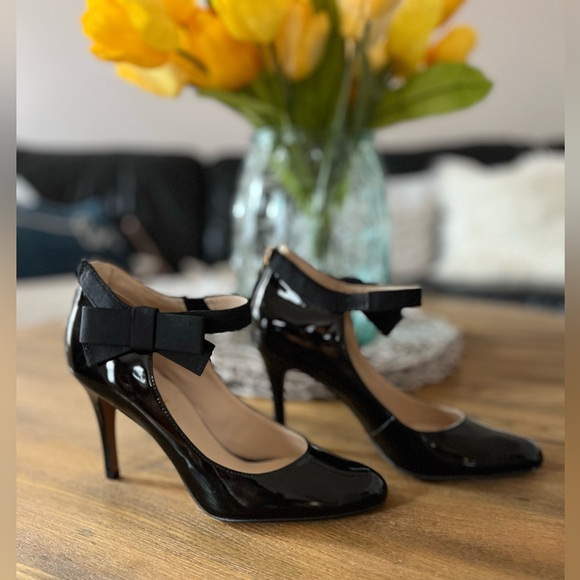 ❗️SOLD❗️Beautiful shoes - Picture 1 of 9